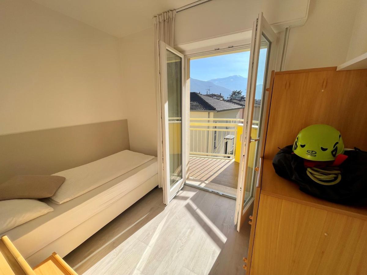 Einzelzimmer mit Balkon